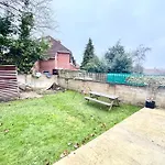 1 En-Suite With Private Entrance & Free Parking